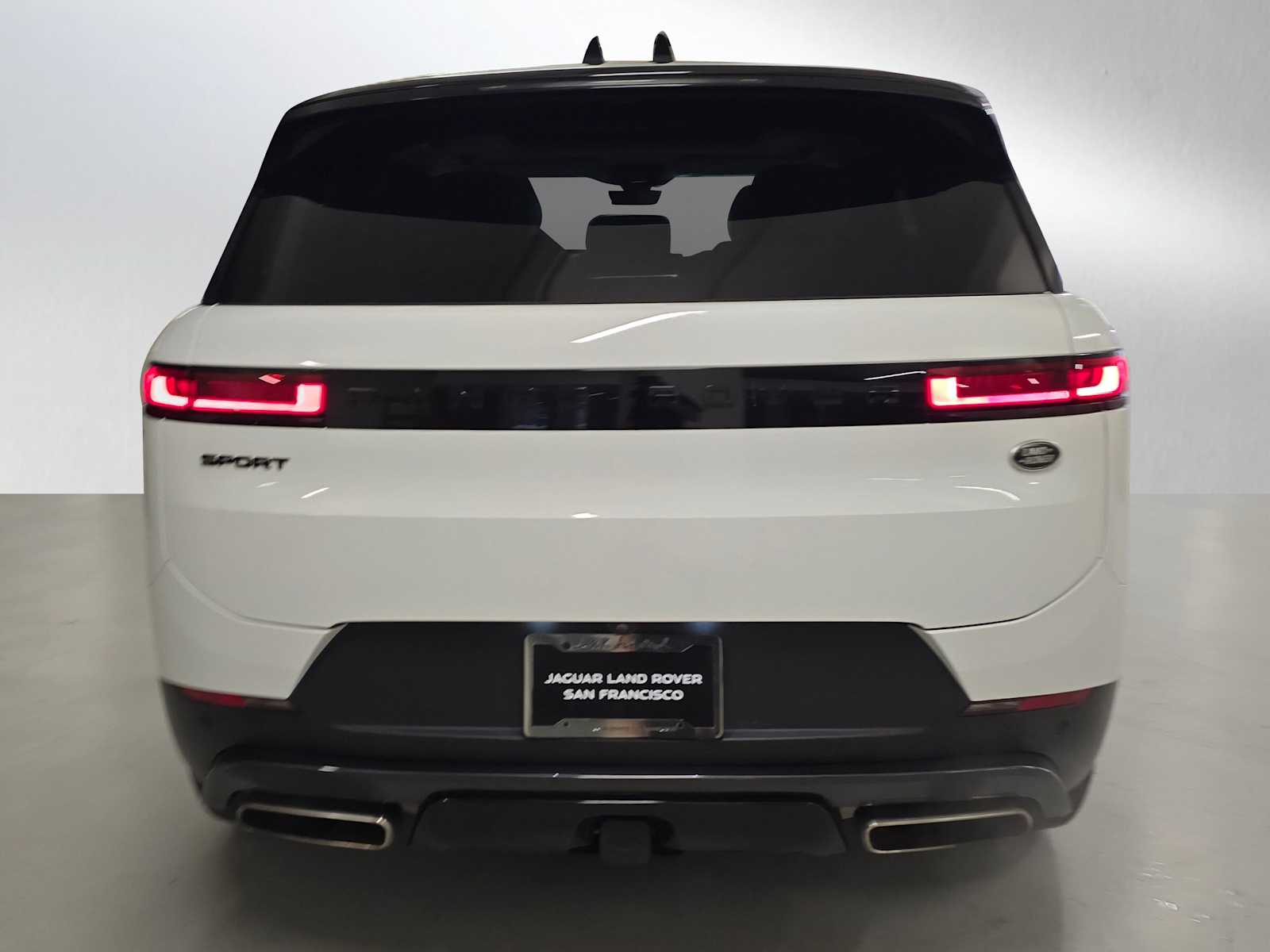 2023 Land Rover Range Rover Sport SE photo 4