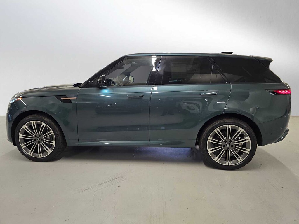 New 2025 Land Rover Range Rover Sport Dynamic SE P400