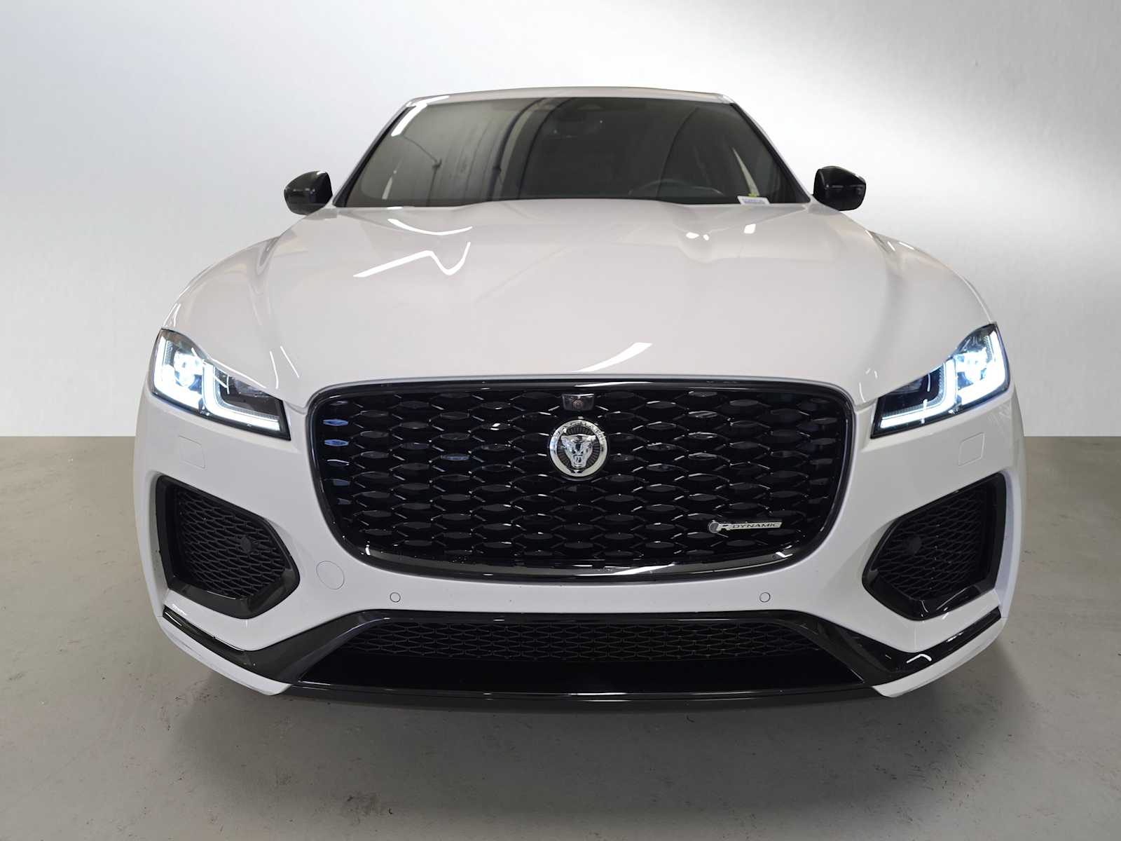 2024 Jaguar F-PACE P400 R-Dynamic S photo 2