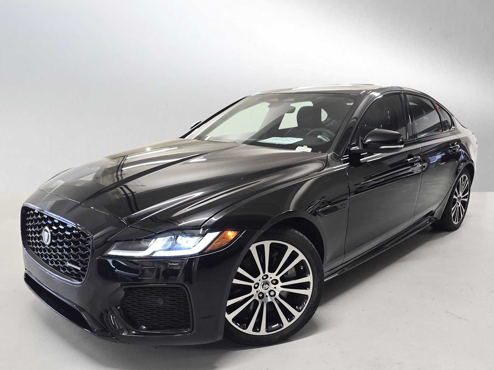 2024 Jaguar XF P300 R-Dynamic SE photo 3