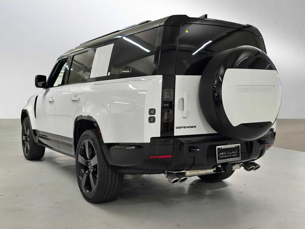 New 2026 Land Rover Defender V8 130 P500