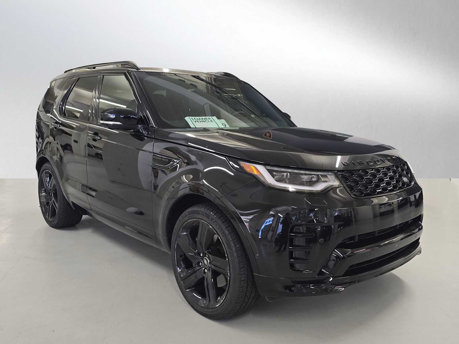 Image 5 of 2024 Land Rover Discovery P360 Dynamic SE SUV