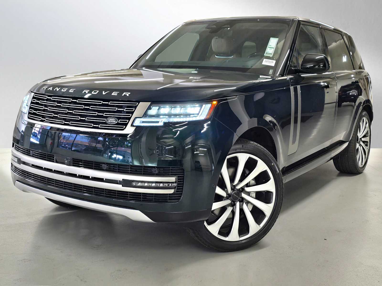 2026 Land Rover Range Rover 3.0 SE SWB's photo
