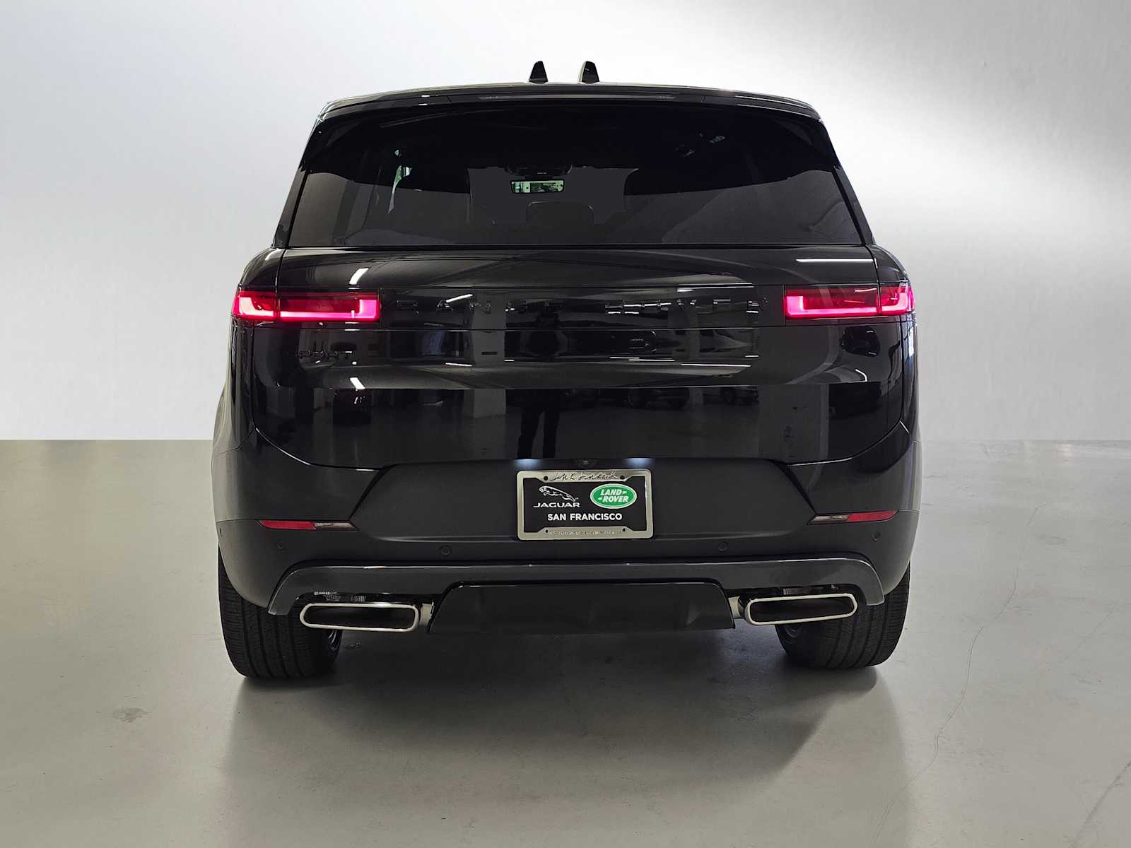 Image 4 of 2025 Land Rover Range Sport P360 SE SUV
