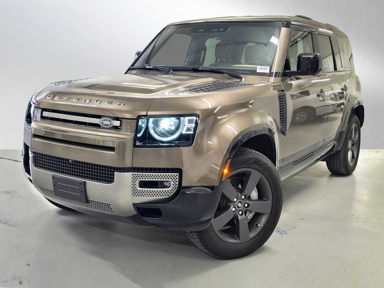 2025 Land Rover Defender 110 X-Dynamic SE P400's photo
