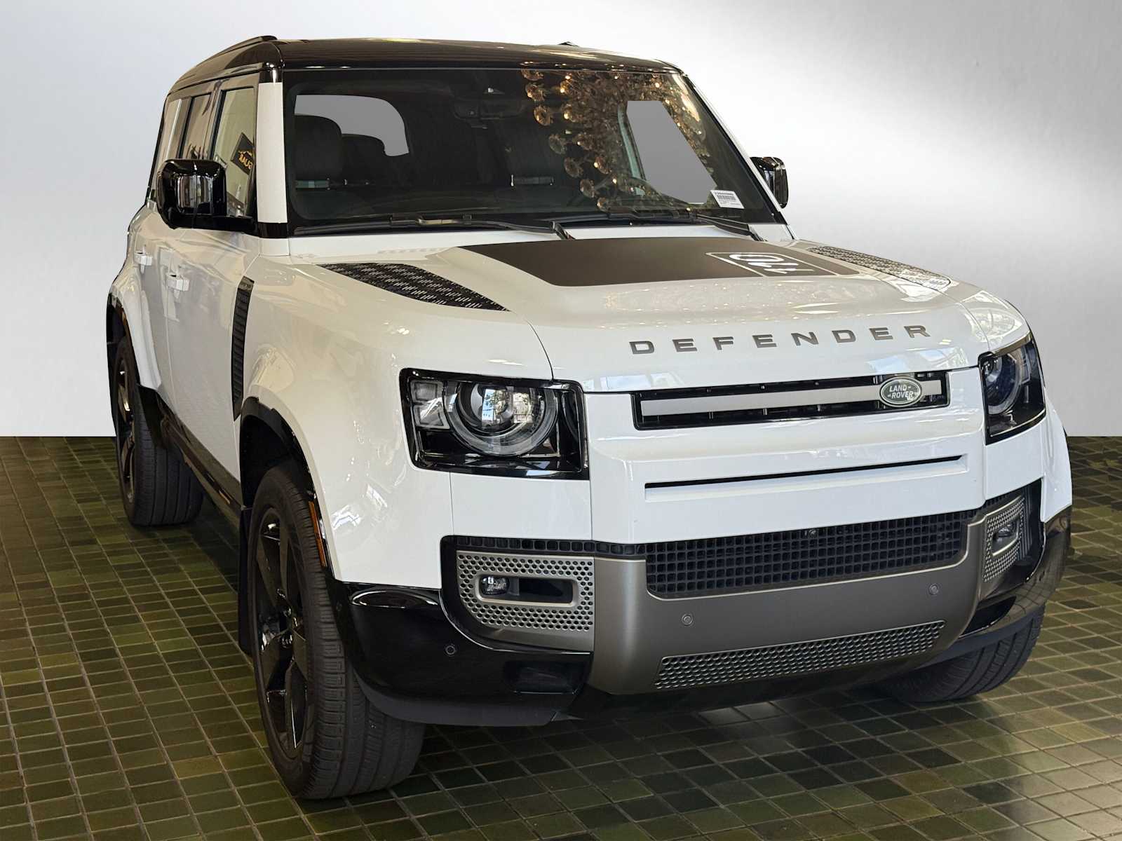 Image 7 of 2025 Land Rover Defender 110 X-Dynamic SE SUV