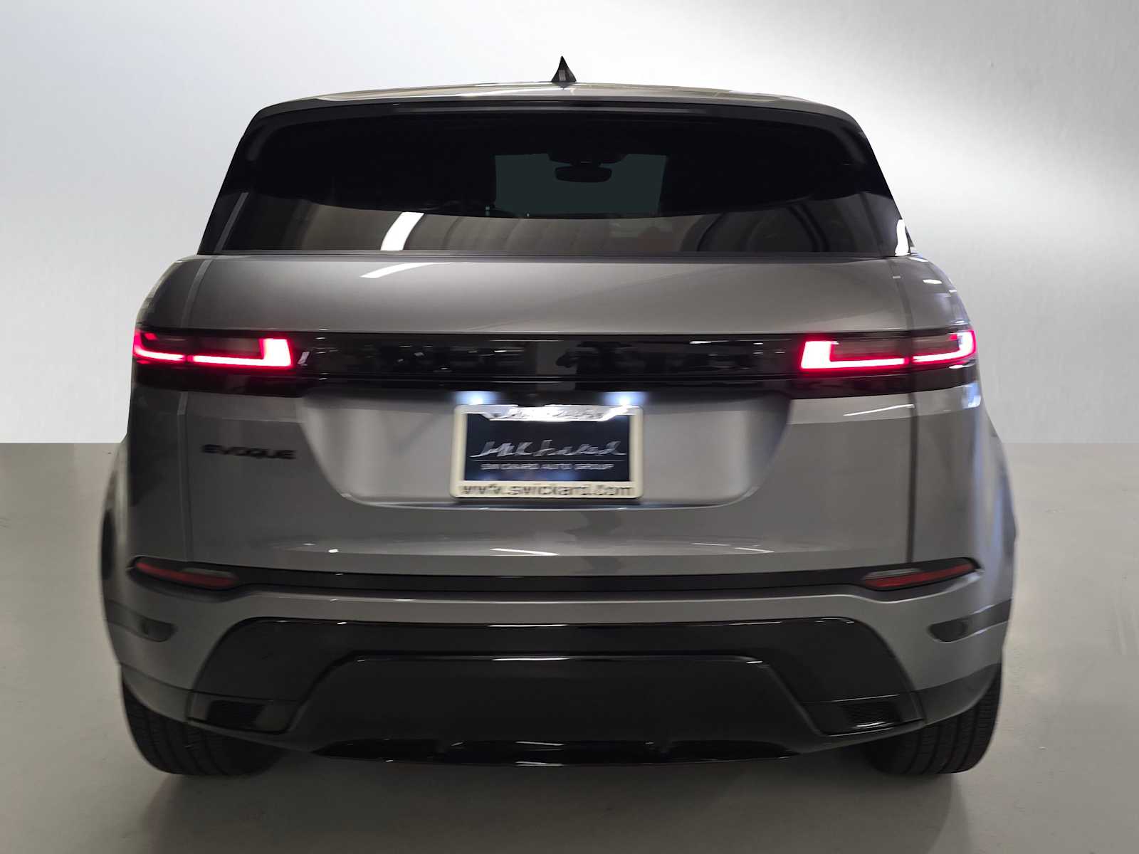 2024 Land Rover Range Rover Evoque Dynamic SE photo 4