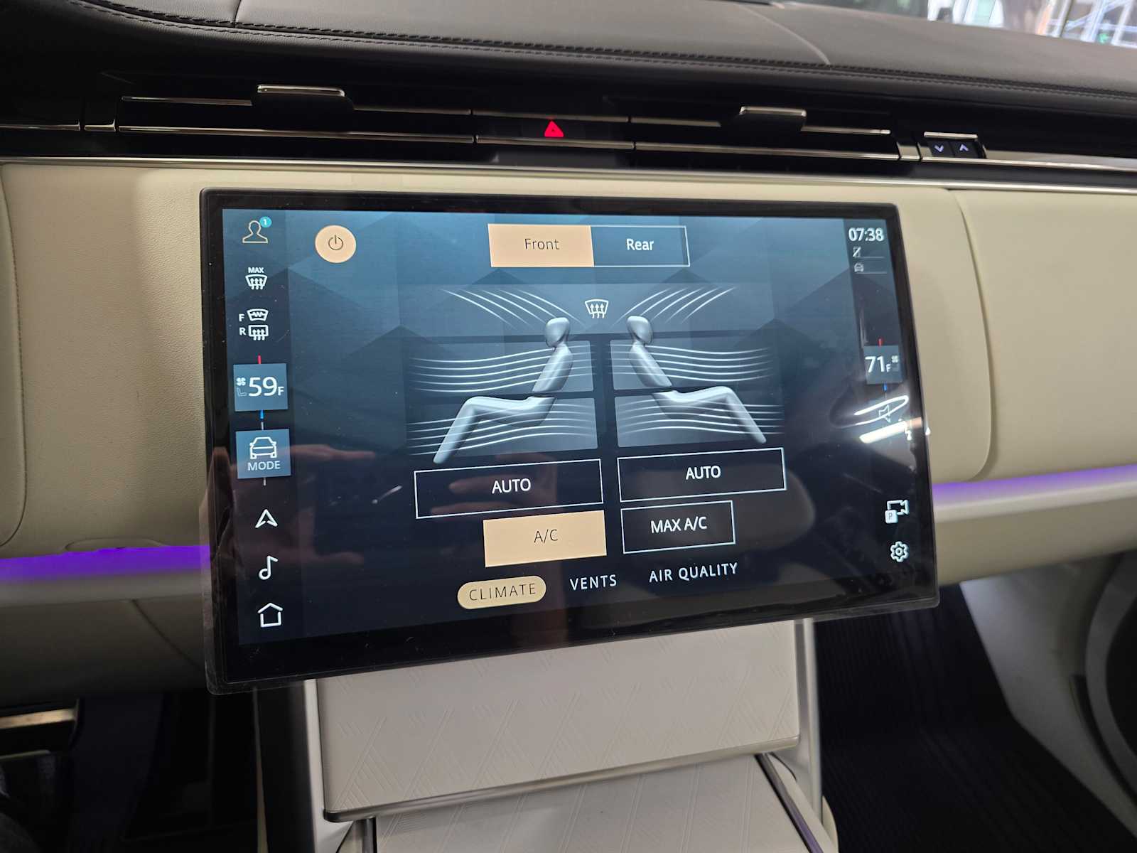 2025 Land Rover Range Rover SV - Photo 28