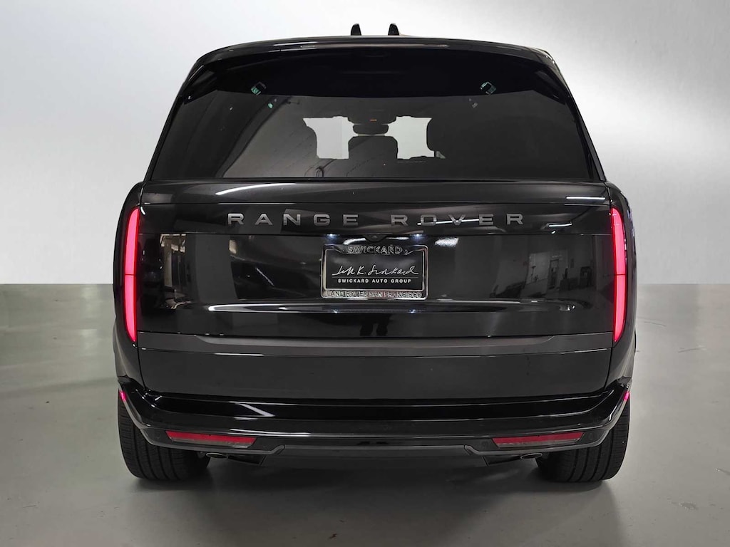 New 2025 Land Rover Range Rover SE SUV