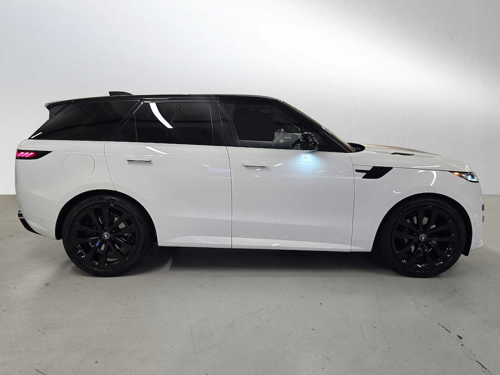 Used 2025 Land Rover Range Rover Sport P400 Dynamic SE SUV