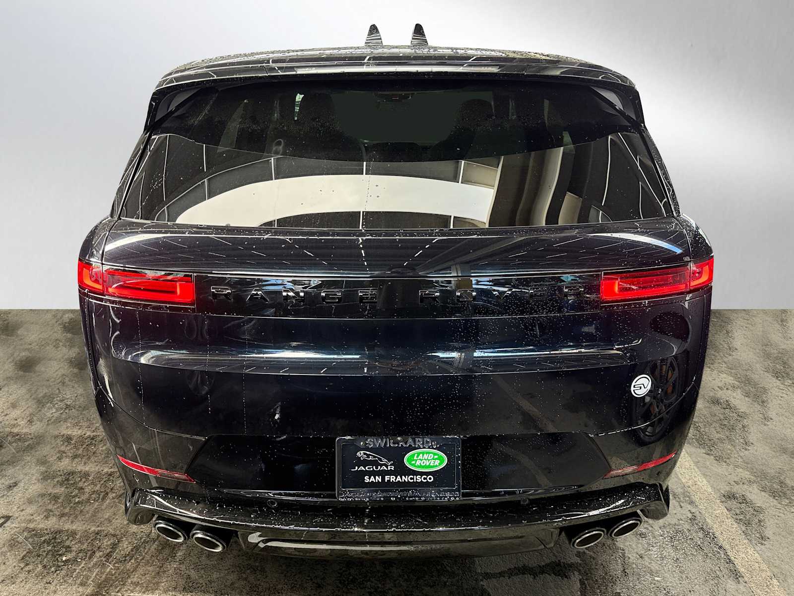 2025 Land Rover Range Rover Sport photo 3