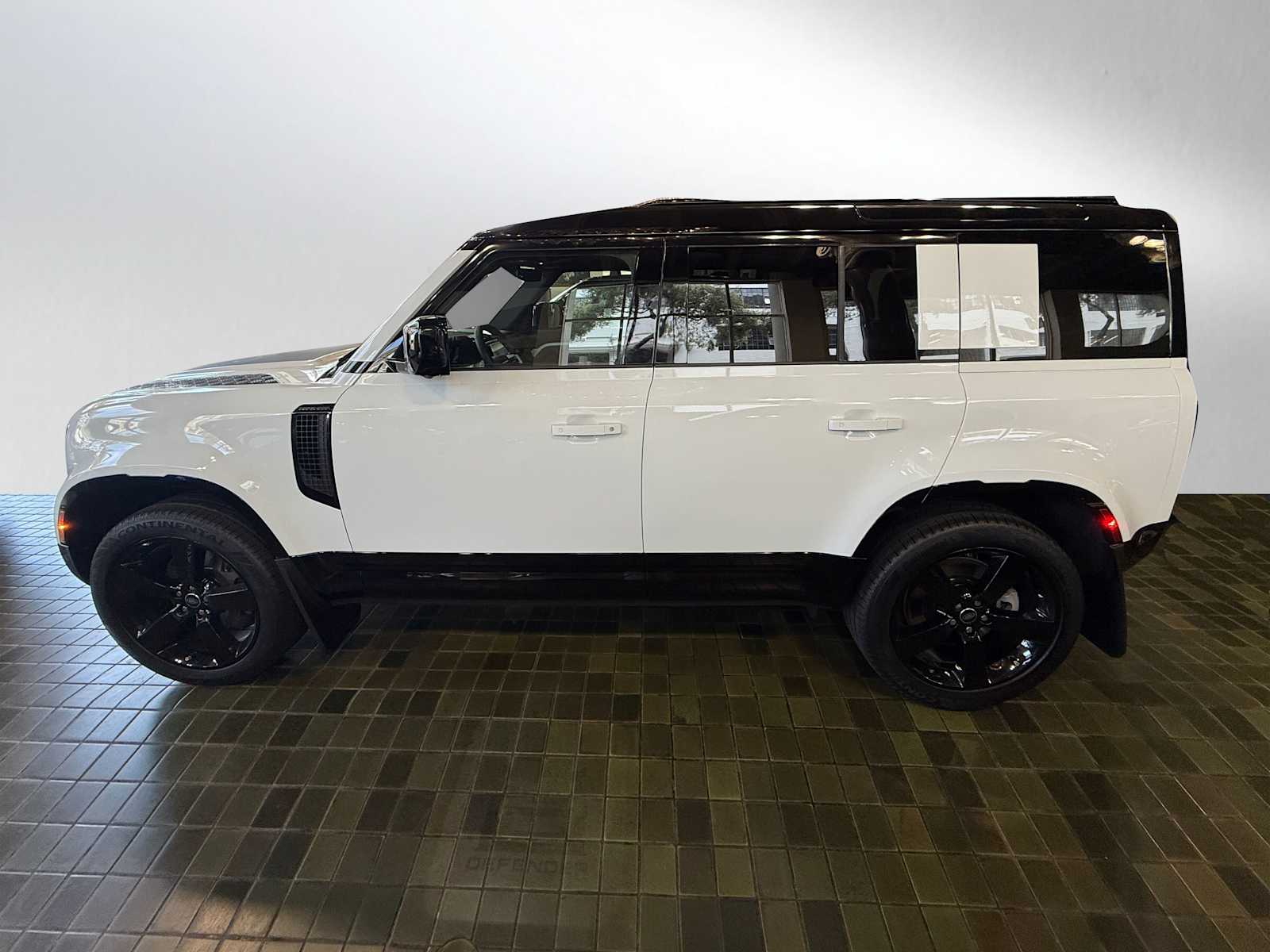 Image 2 of 2025 Land Rover Defender 110 X-Dynamic SE SUV