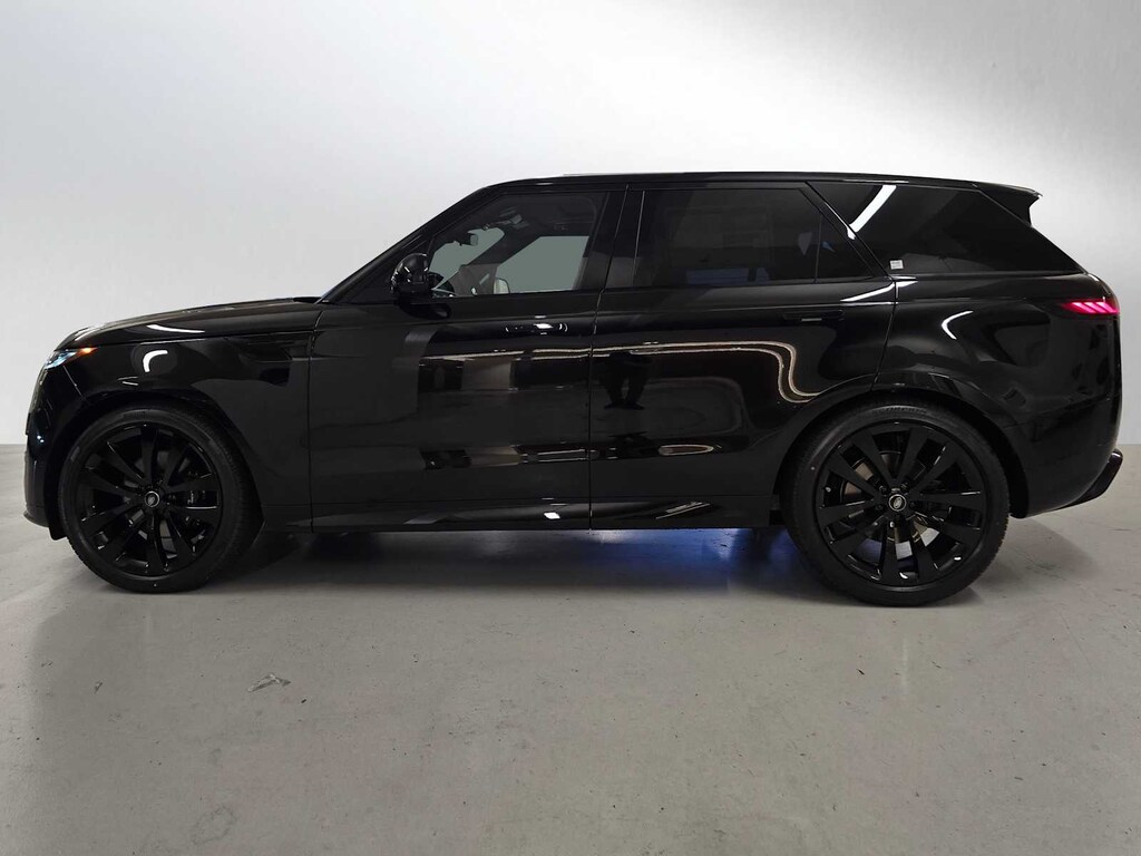 New 2025 Land Rover Range Rover Sport Dynamic SE