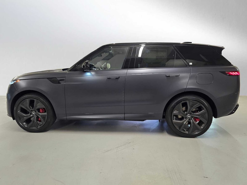 New 2025 Land Rover Range Rover Sport Dynamic SE