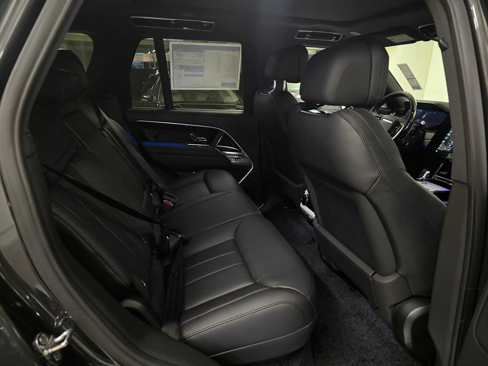 2026 Land Rover Range Rover SE - Photo 13
