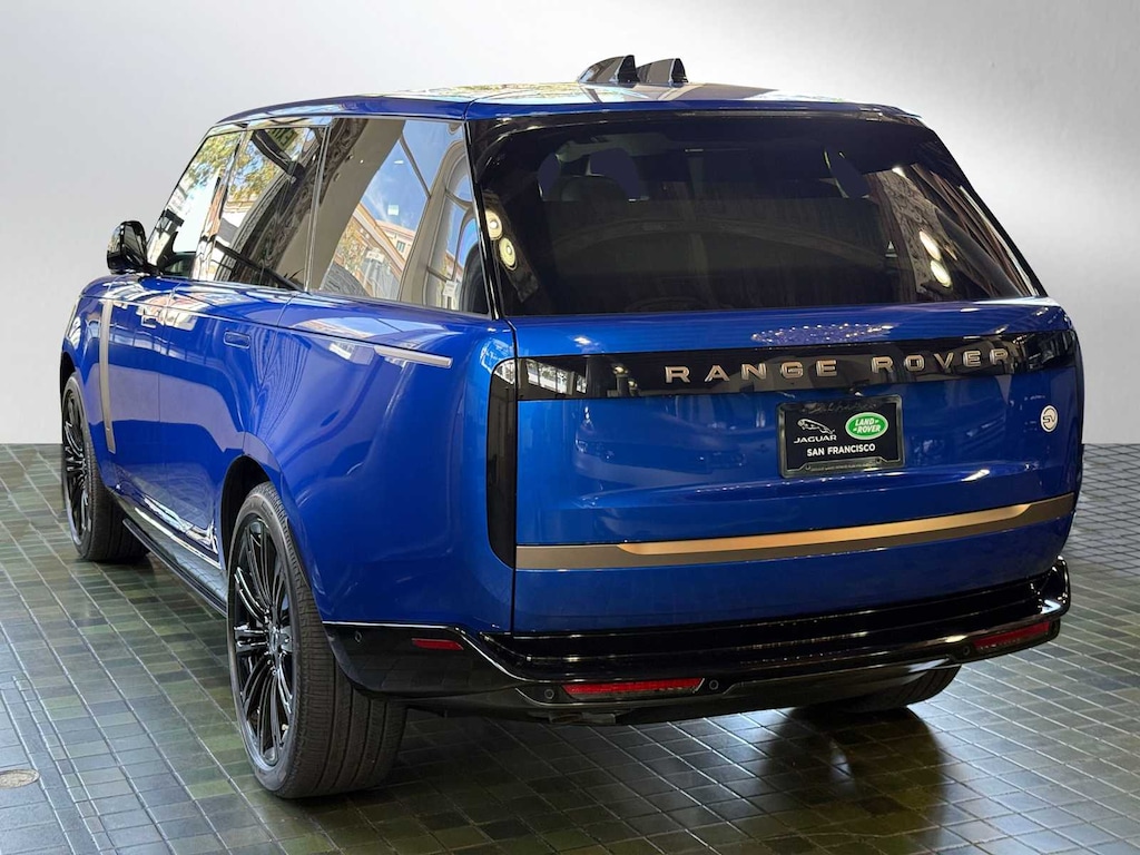 New 2025 Land Rover Range Rover SV Signature Suite SUV