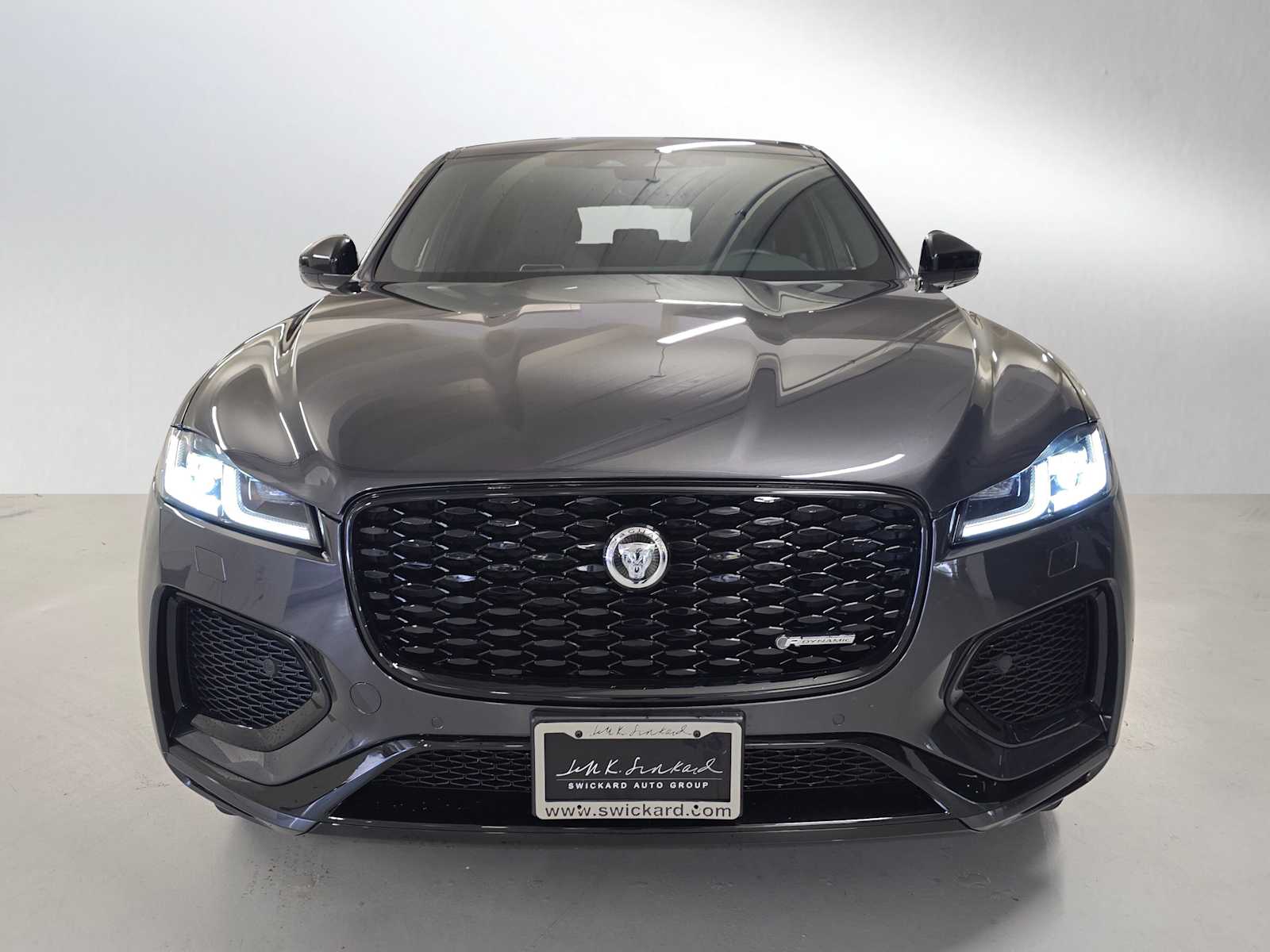 2024 Jaguar F-PACE P400 R-Dynamic S photo 2