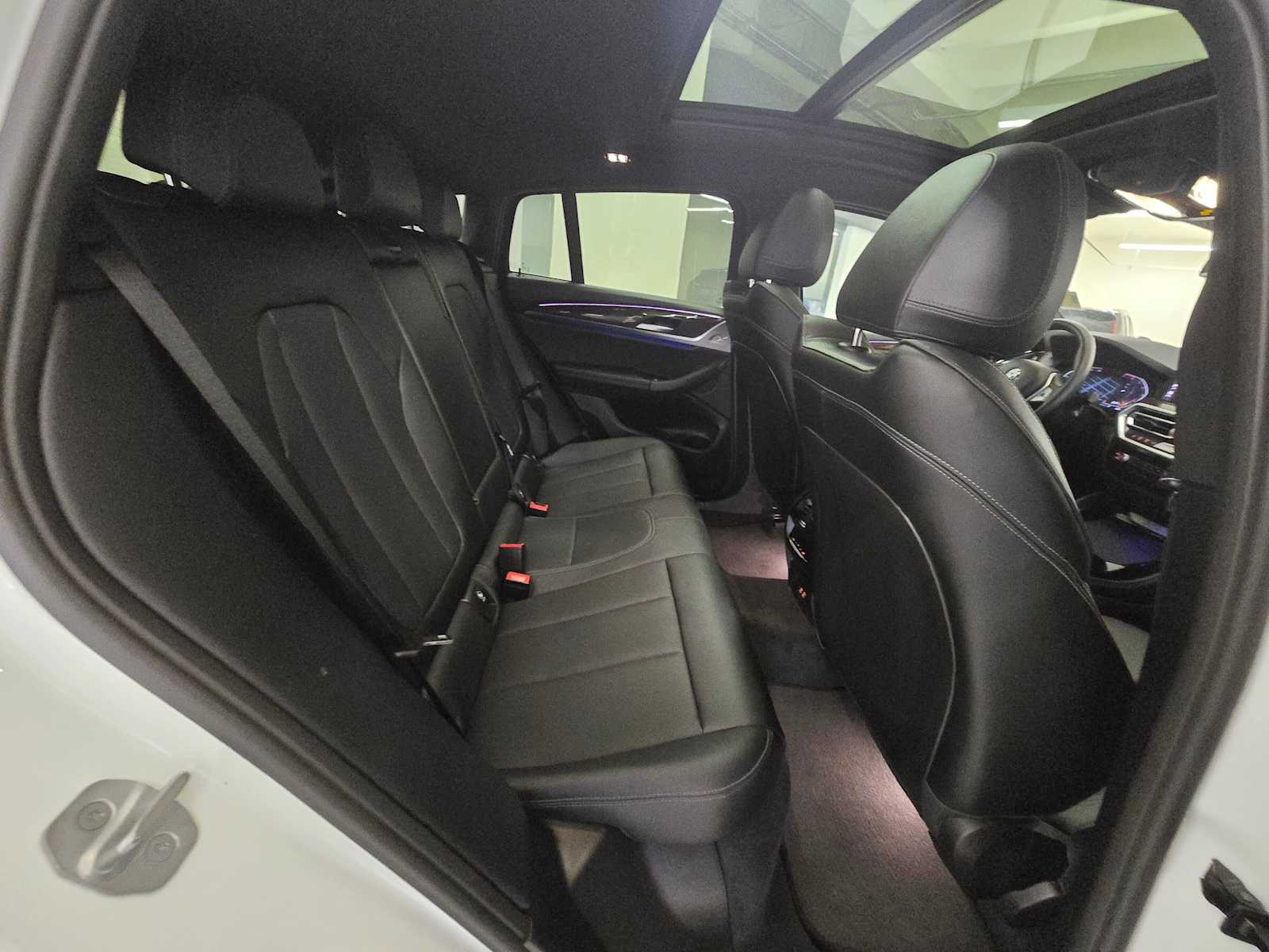 2025 BMW X4 30i - Photo 12