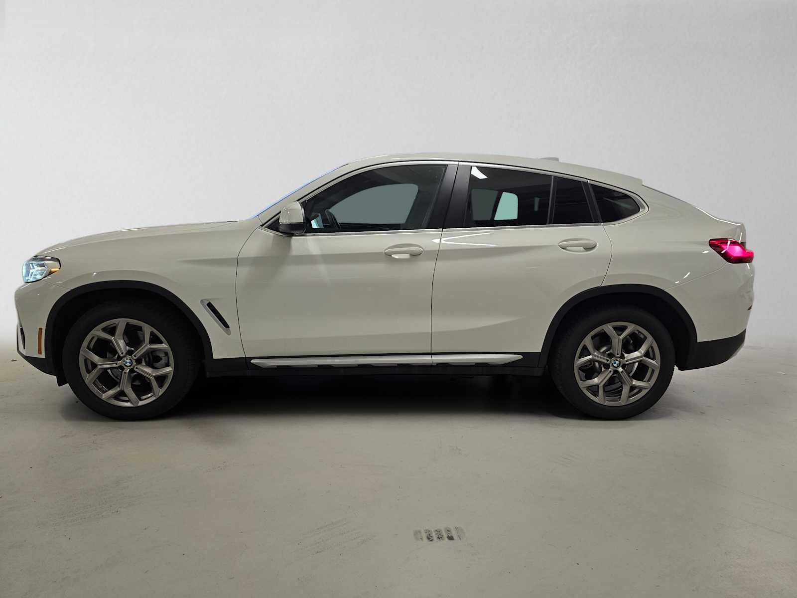 2025 BMW X4 30i - Photo 2