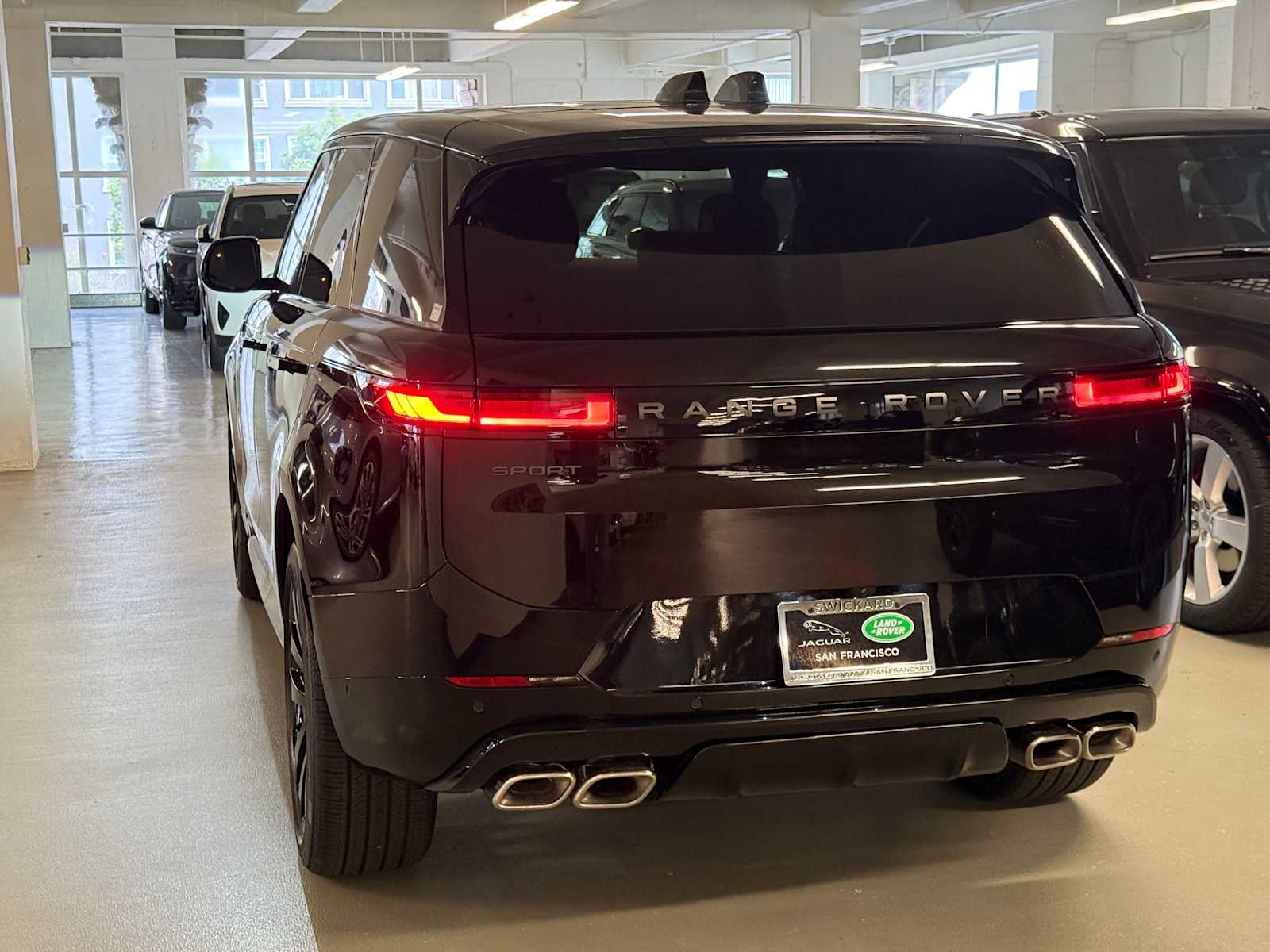 Image 9 of 2025 Land Rover Range Sport P530 Dynamic SE SUV