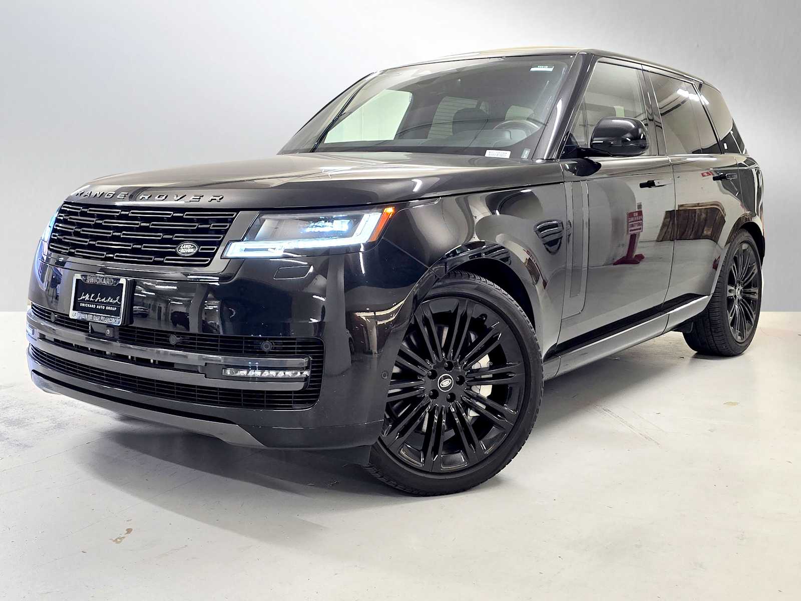 2023 Land Rover Range Rover SE's photo