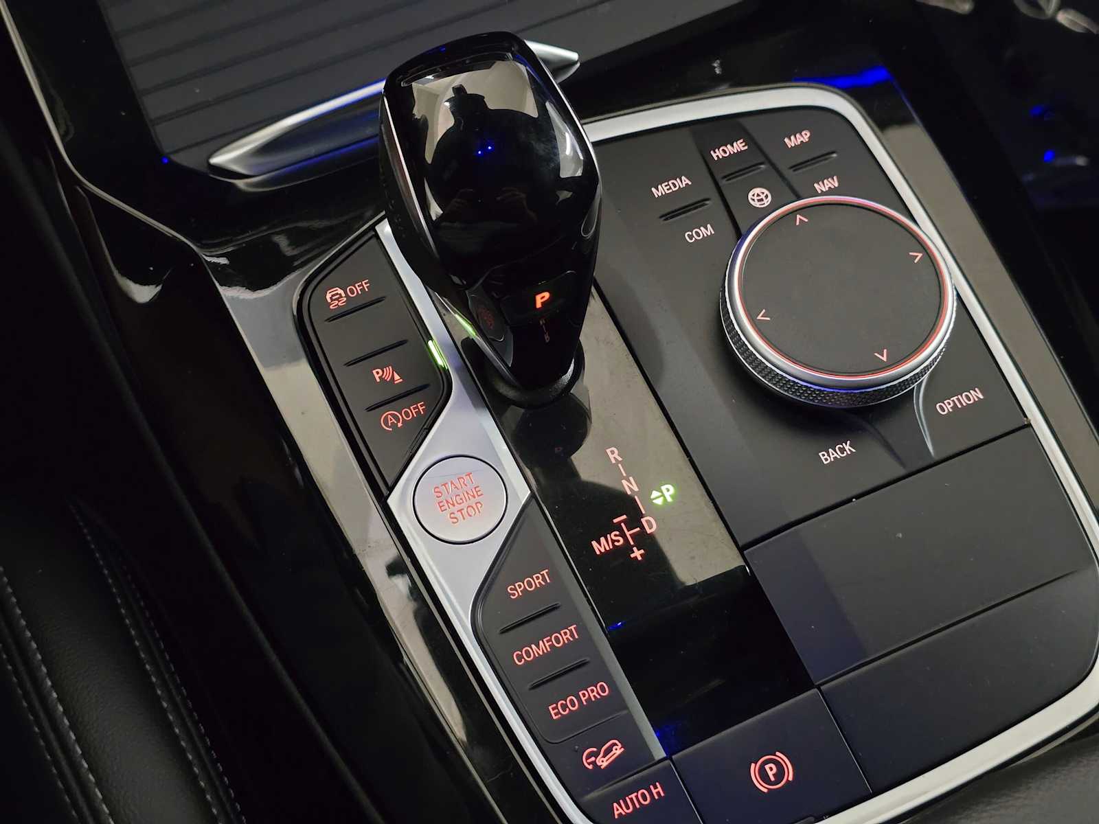 2025 BMW X4 30i - Photo 35