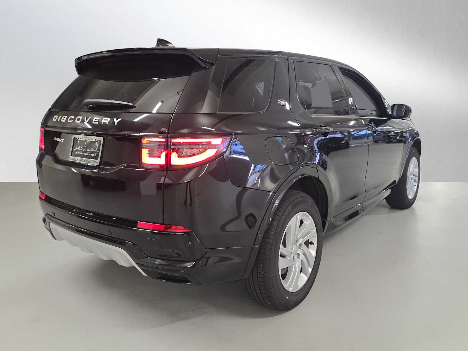 2025 Land Rover Discovery Sport S photo 2