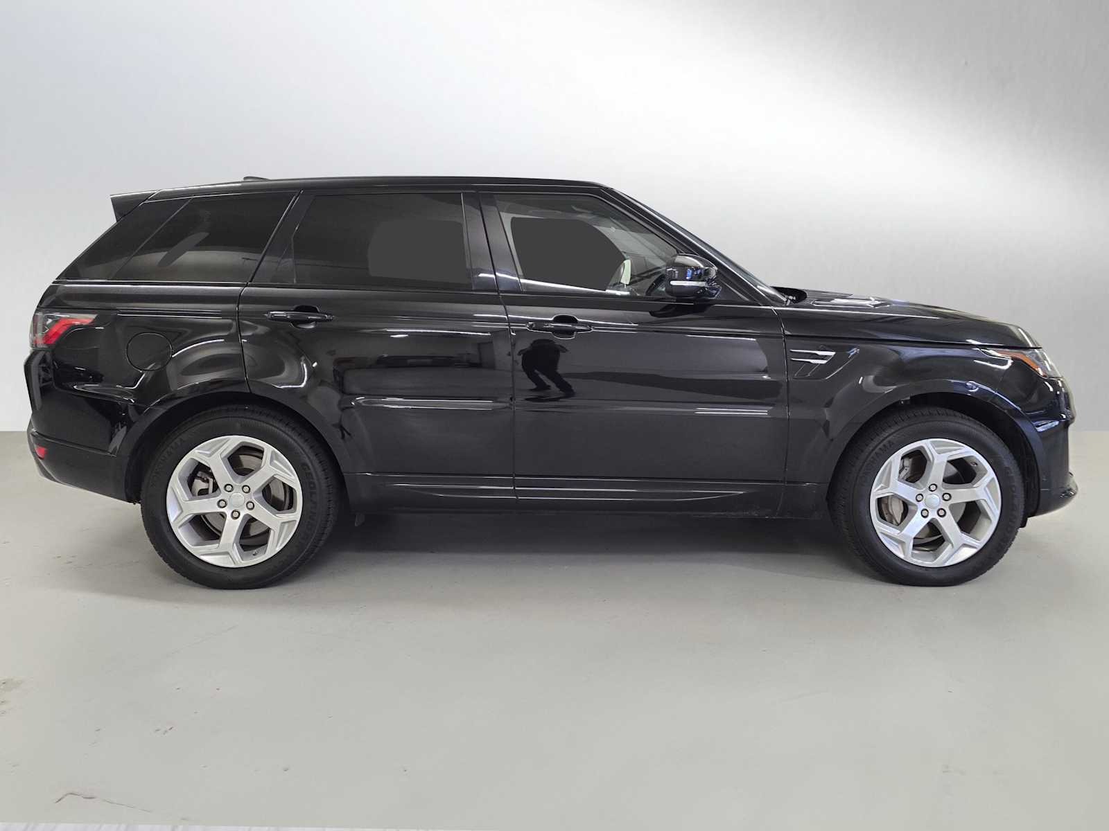 2019 Land Rover Range Rover Sport HSE photo 2