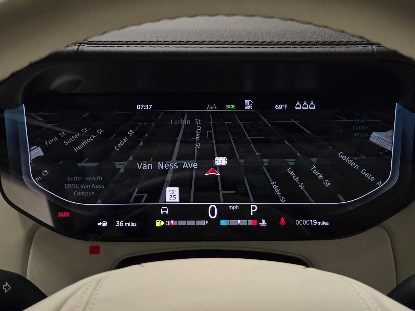 2025 Land Rover Range Rover SV - Photo 25