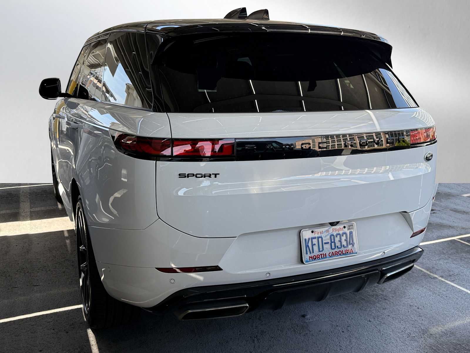 Image 2 of 2023 Land Rover Range Sport SE Dynamic SUV