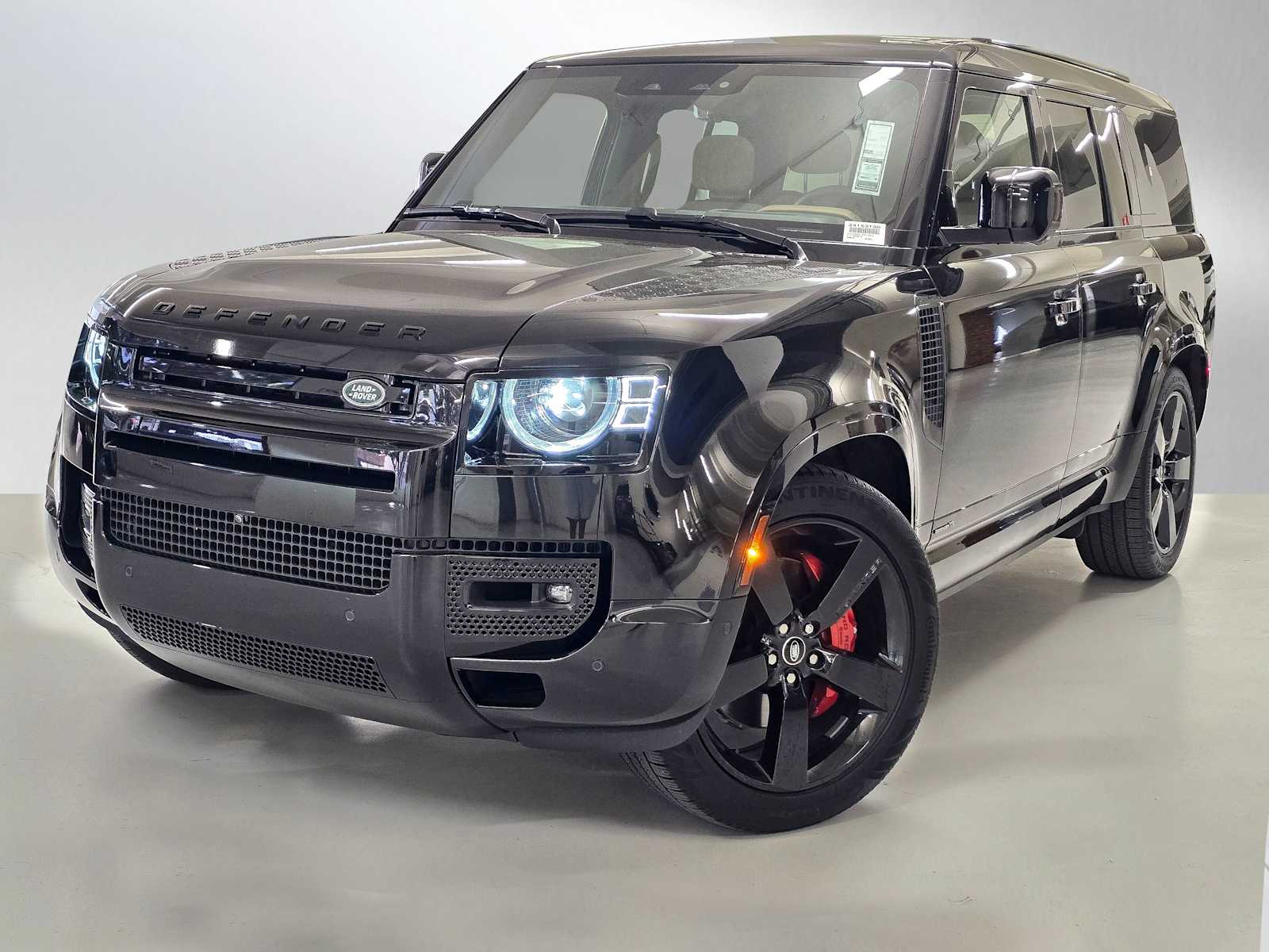 2025 Land Rover Defender 130 X P400's photo