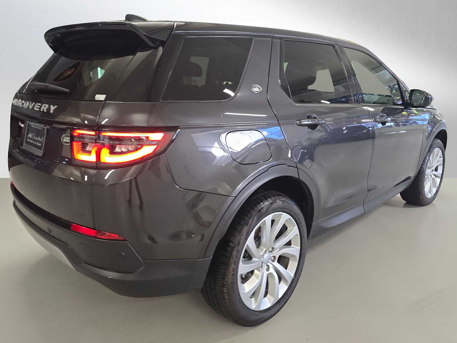 2023 Land Rover Discovery Sport SE photo 3