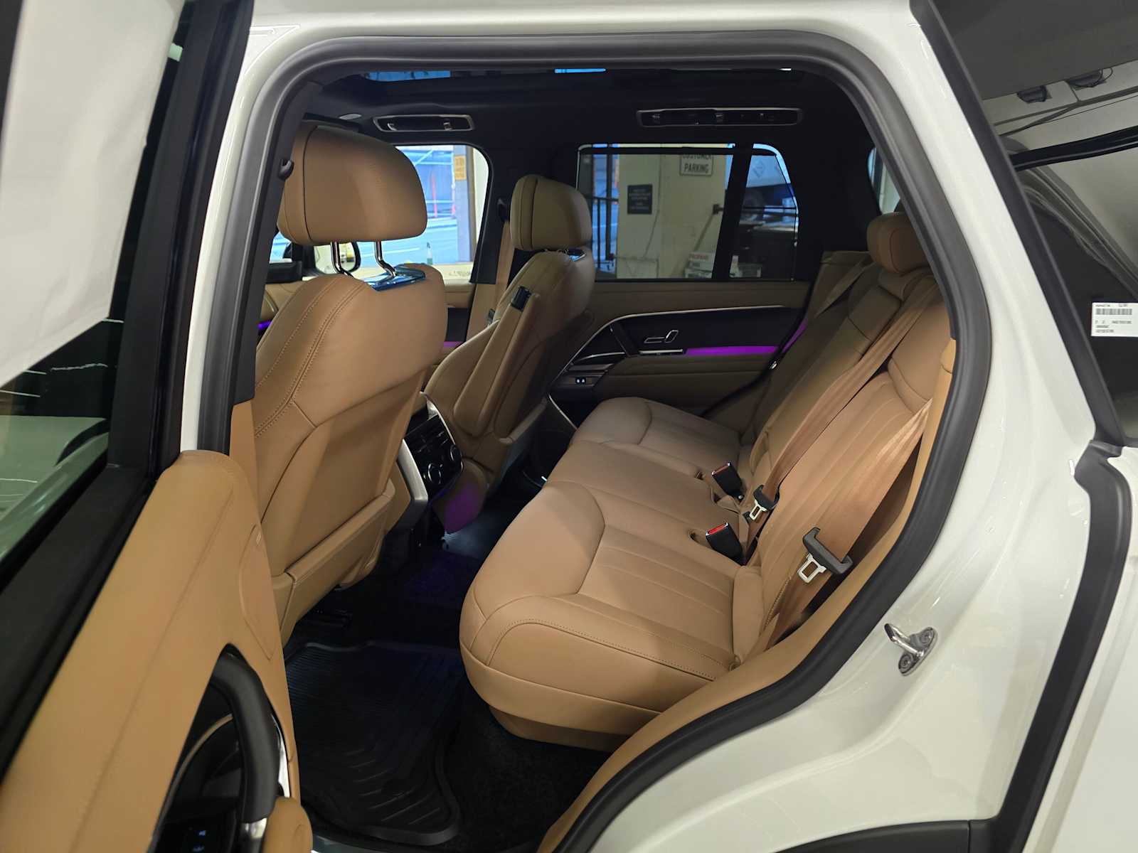 2026 Land Rover Range Rover SE - Photo 18
