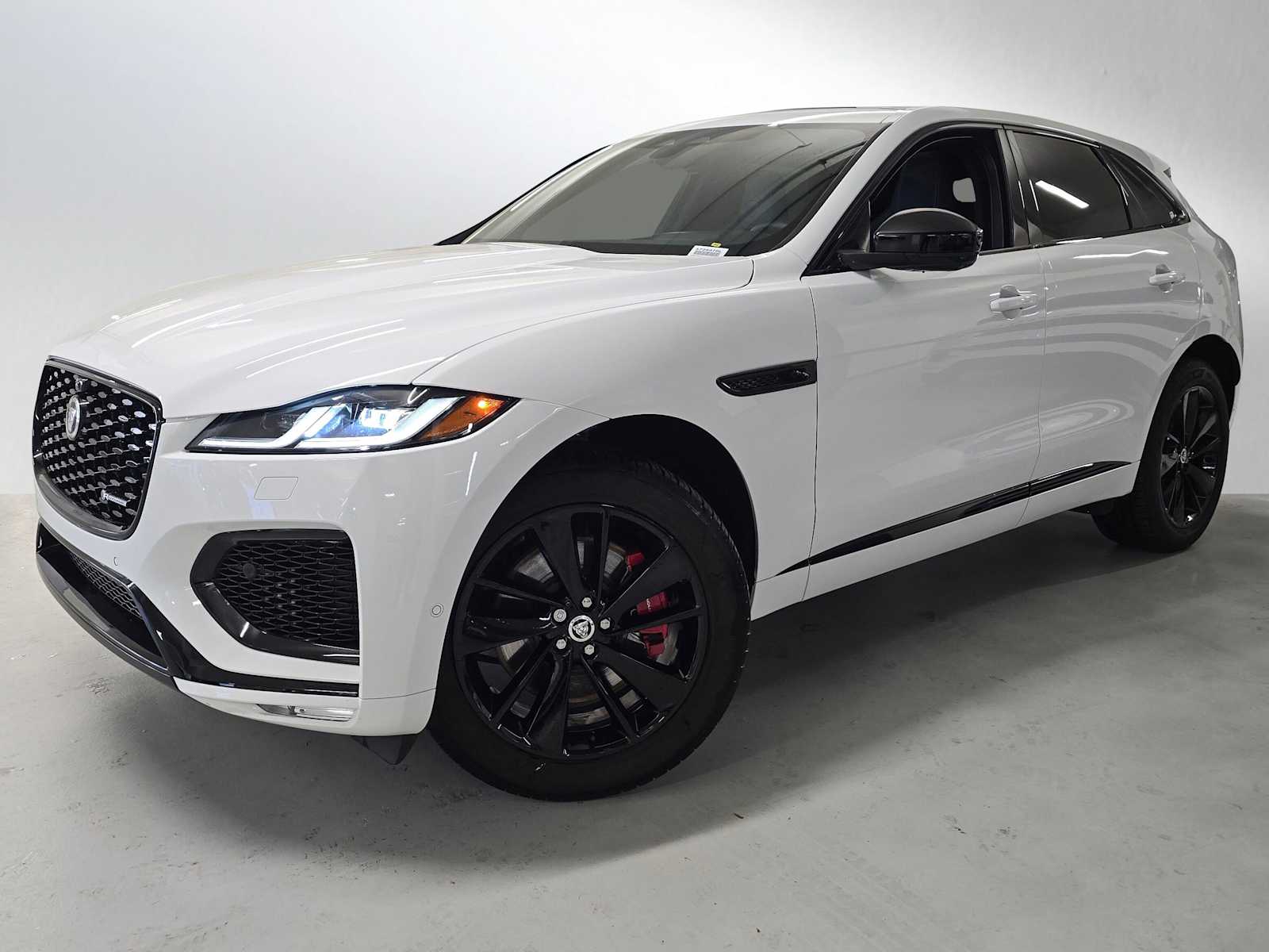2024 Jaguar F-PACE P400 R-Dynamic S photo 3