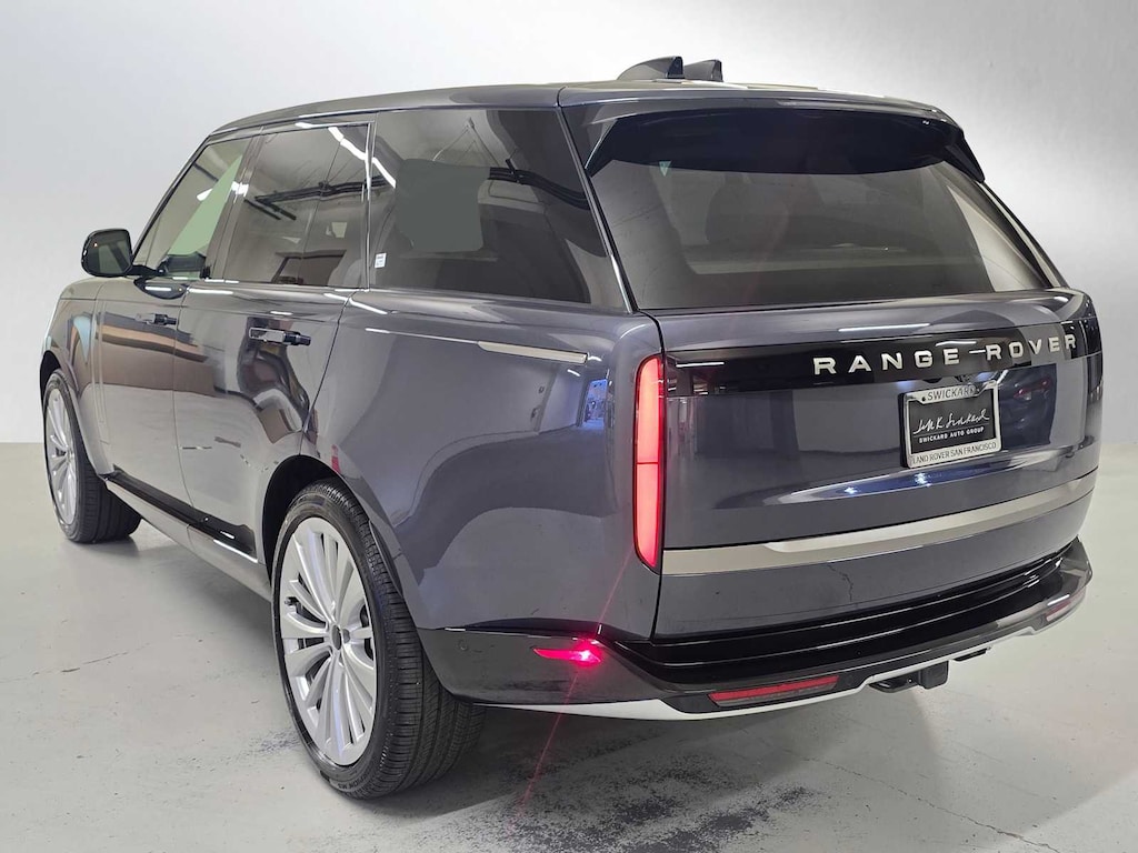 New 2026 Land Rover Range Rover SE SUV