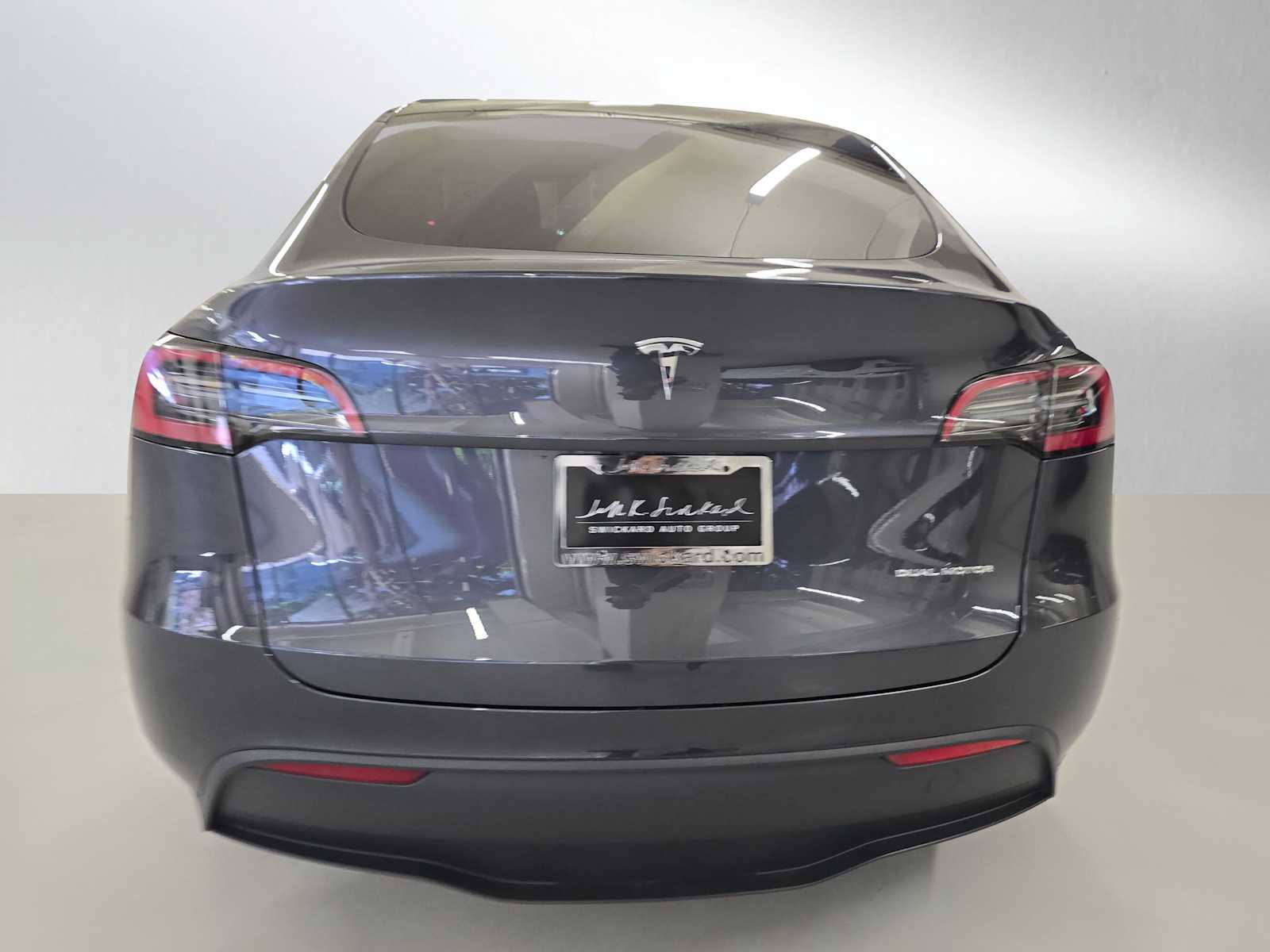 2024 Tesla Model Y Long Range photo 4