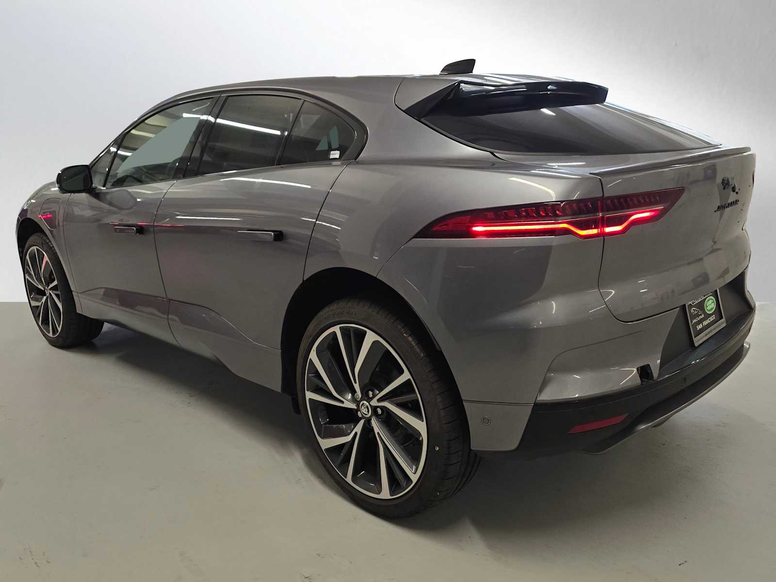 2024 Jaguar I-PACE HSE photo 3