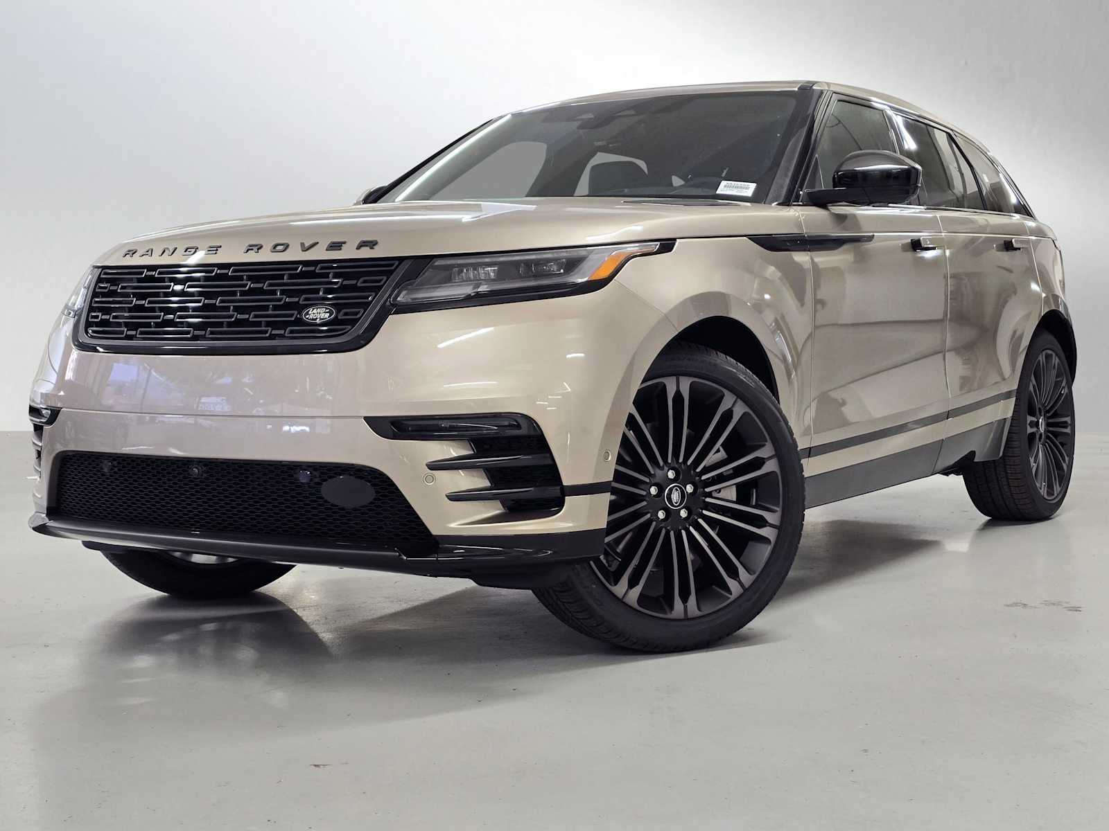 2026 Land Rover Range Rover Velar P250 Dynamic SE's photo