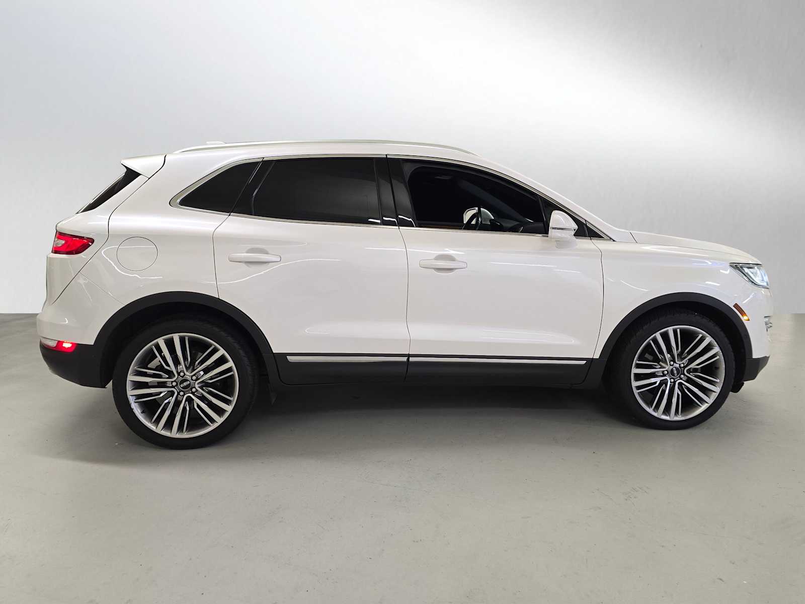 2016 Lincoln MKC Reserve photo 2