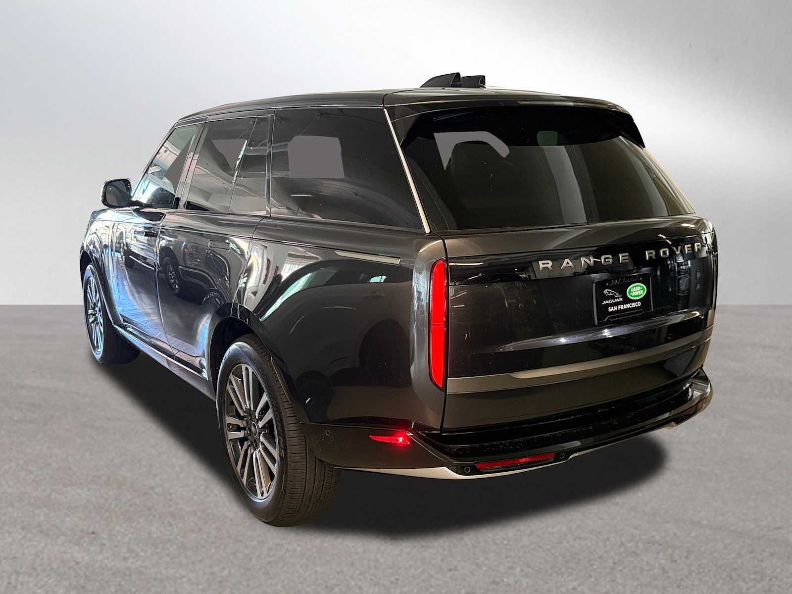 2025 Land Rover Range Rover SE photo 2