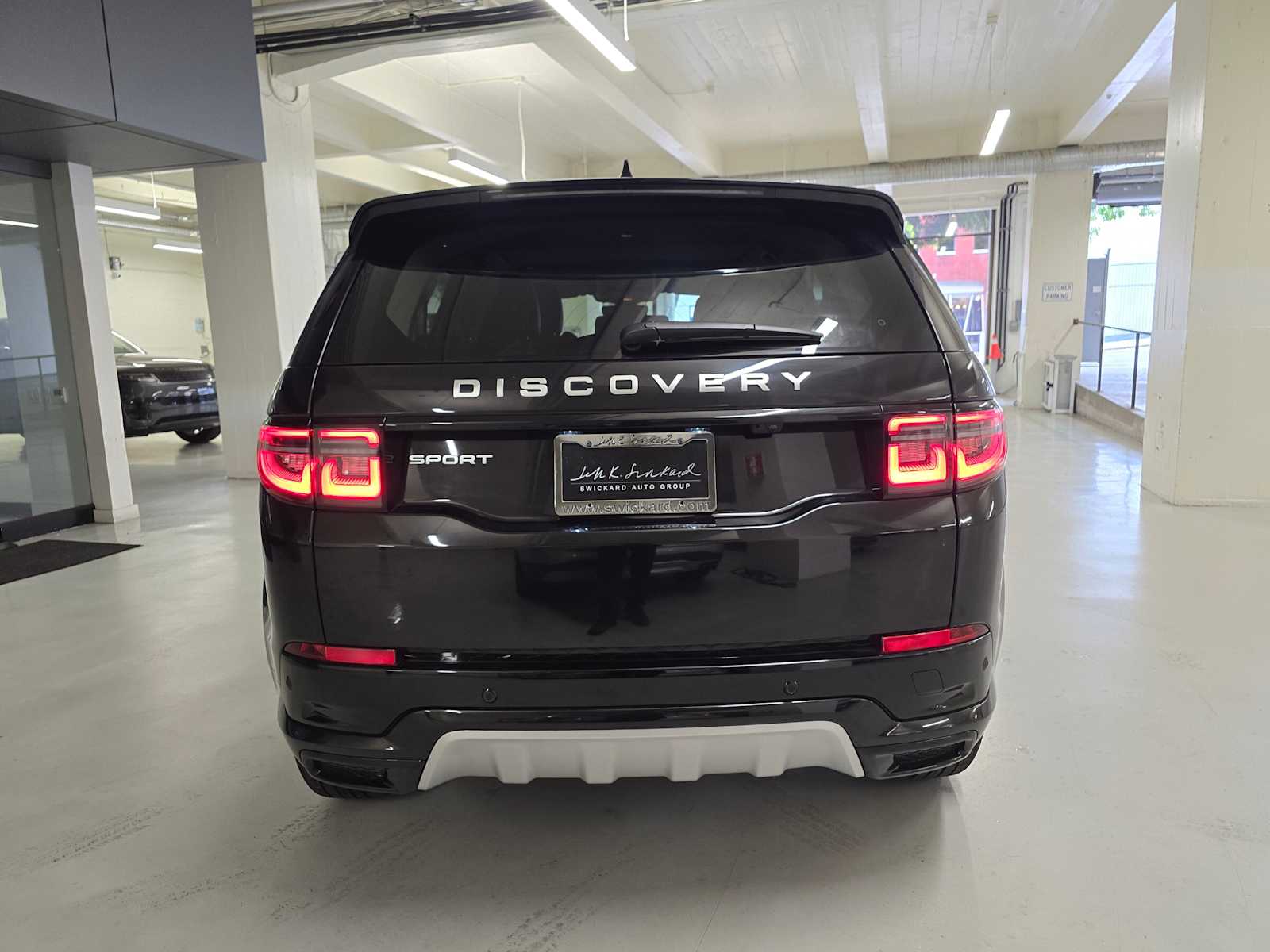 2025 Land Rover Discovery Sport S photo 4