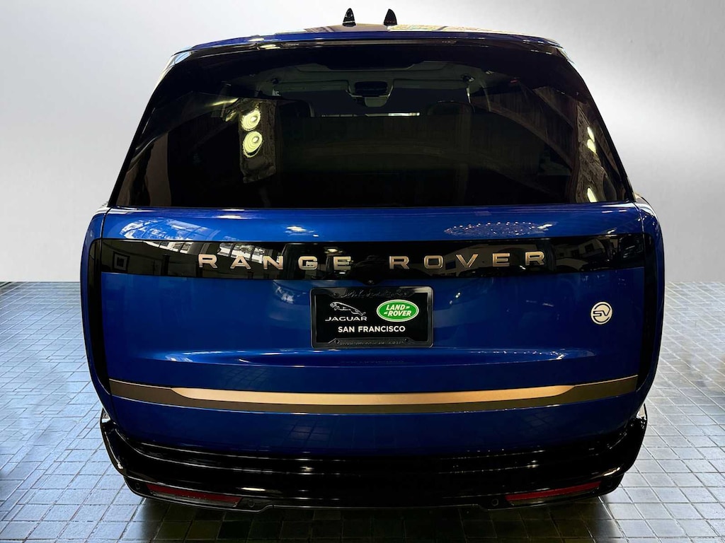 New 2025 Land Rover Range Rover SV Signature Suite SUV