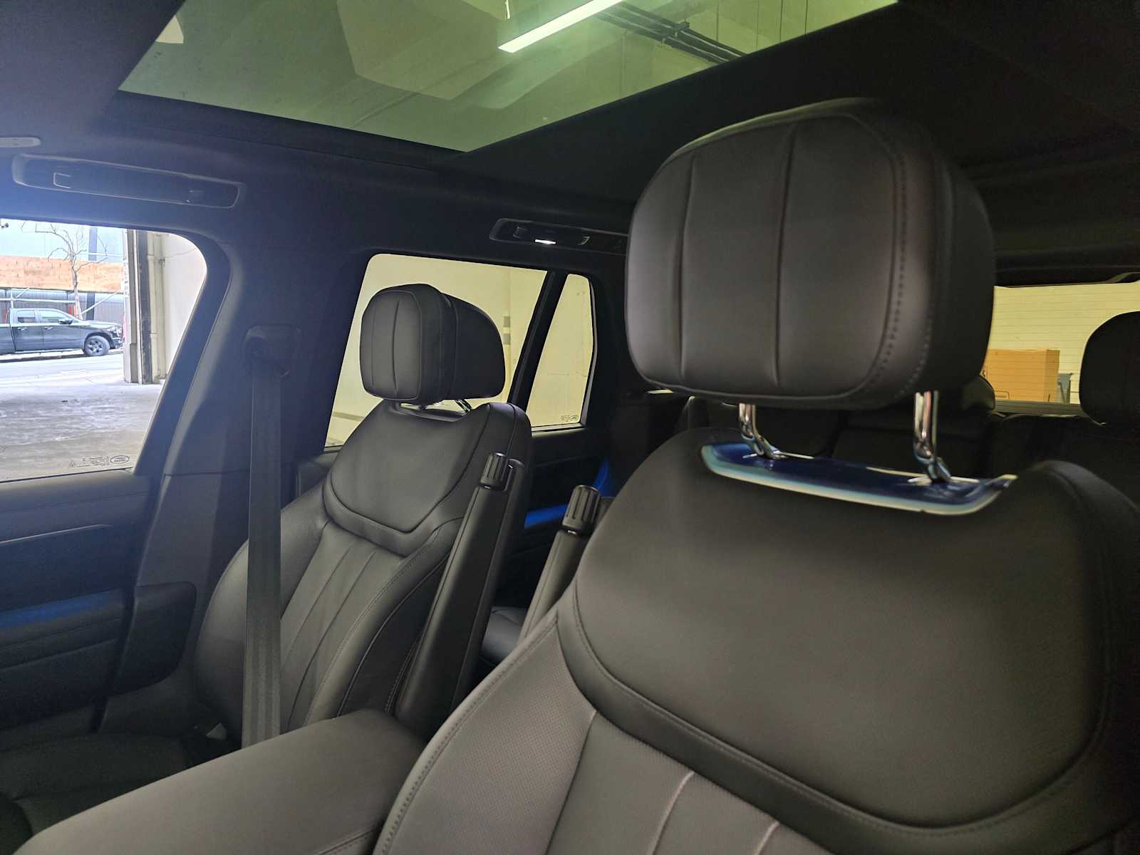 2026 Land Rover Range Rover SE - Photo 23