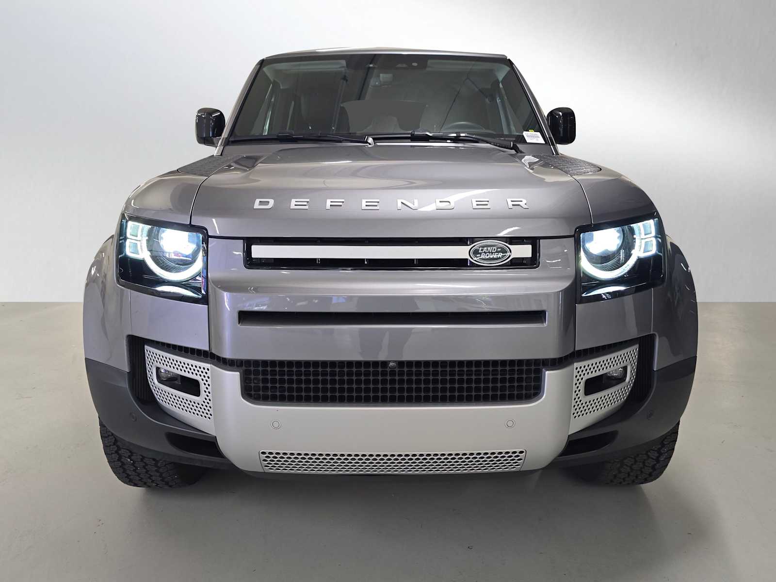 2024 Land Rover Defender S 110 photo 2