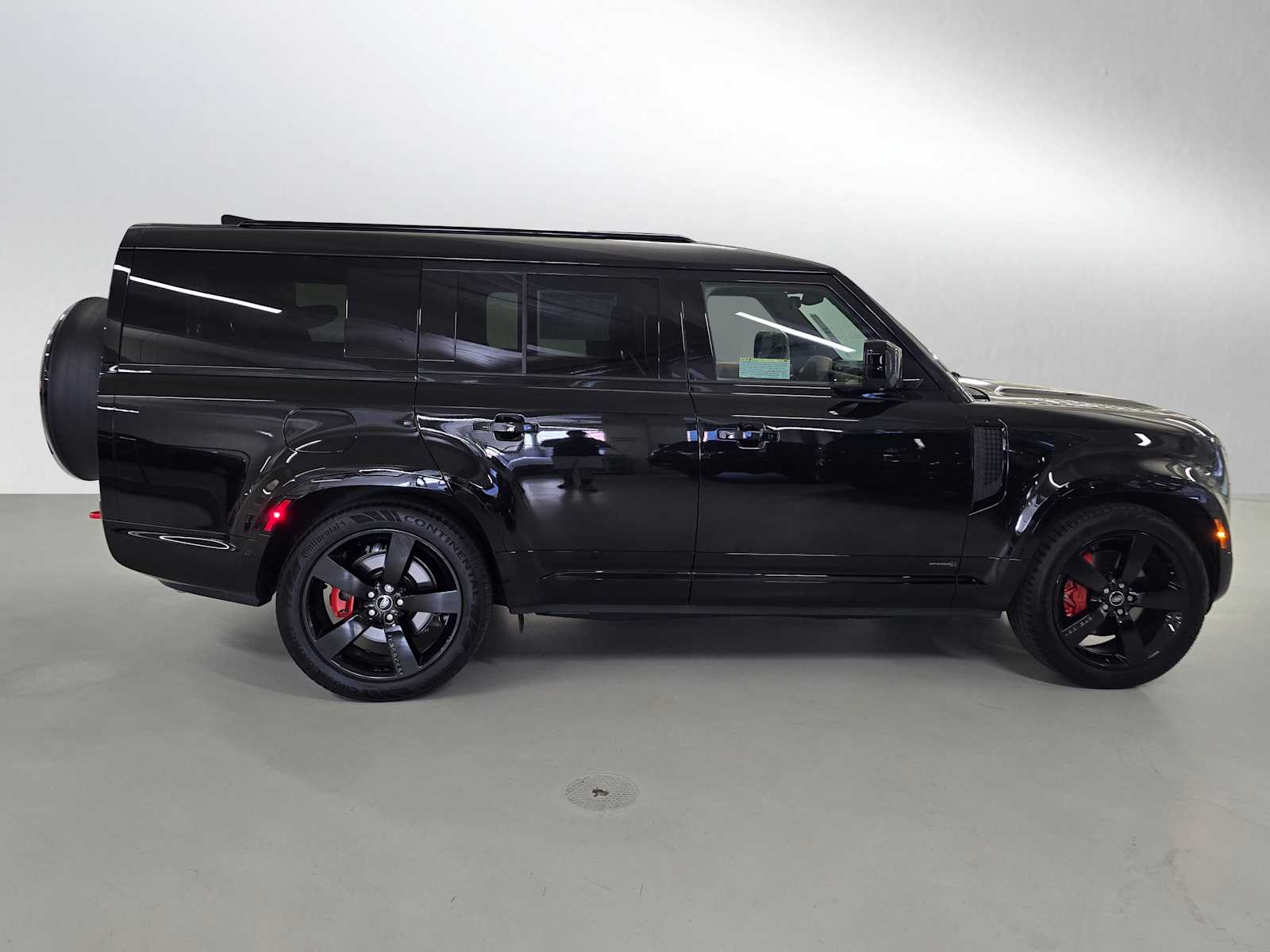 2025 Land Rover Defender X - Photo 6