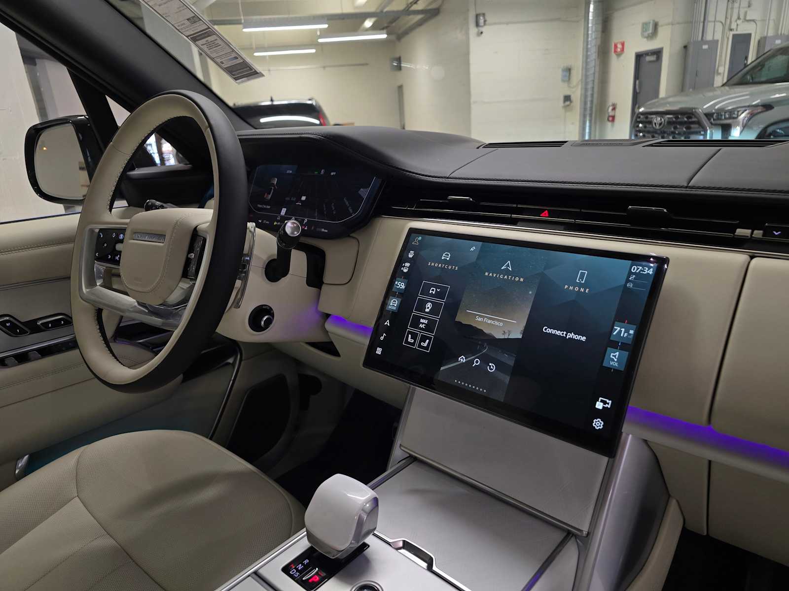 2025 Land Rover Range Rover SV - Photo 10