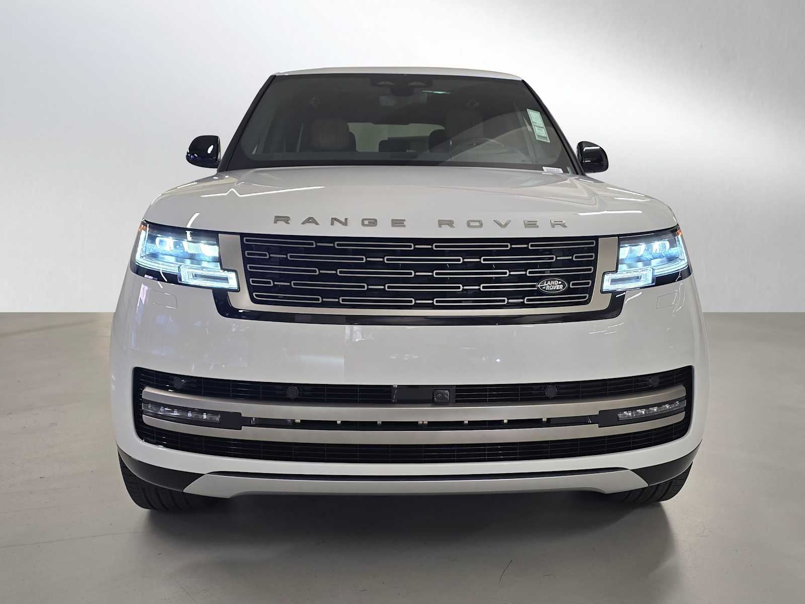 2026 Land Rover Range Rover SE - Photo 8