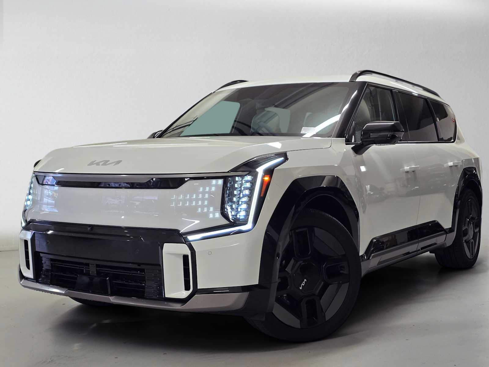 Used 2024 Kia EV9 GT-Line with VIN KNDAEFS56R6044256 for sale in San Francisco, CA