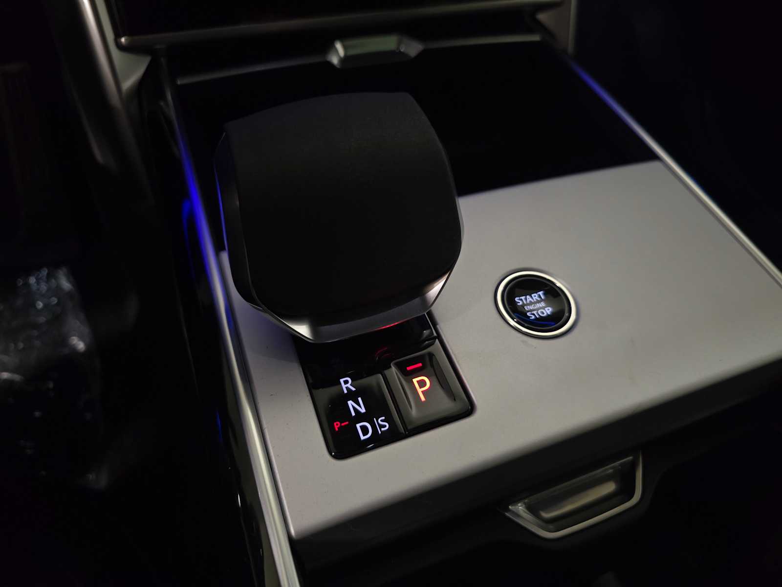 2026 Land Rover Range Rover SE - Photo 33
