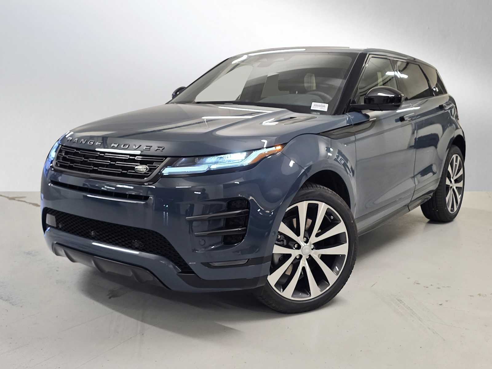 2026 Land Rover Range Rover Evoque Dynamic SE